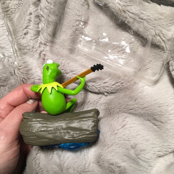 2013 Hallmark Keepsake Kermit Rainbow Connection Ornament - Picture 9 of 12